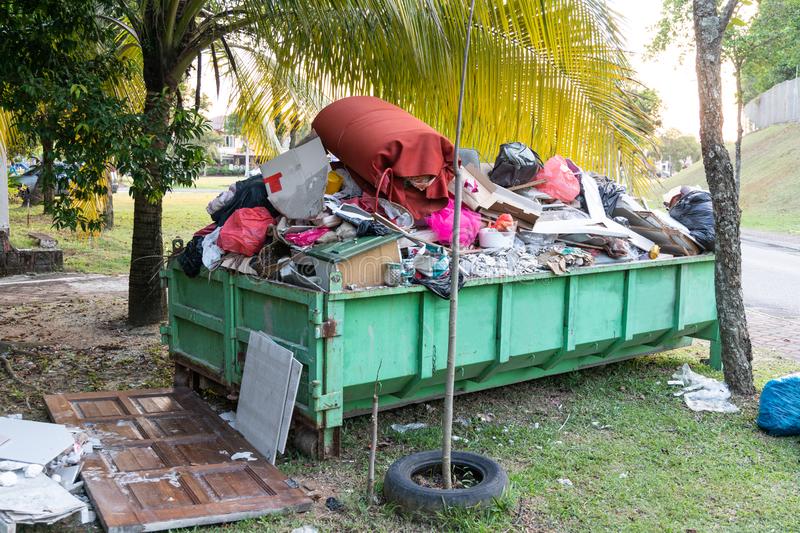 Quick and Hassle-Cost-free Garbage Eradication in Extended Seashore, CA