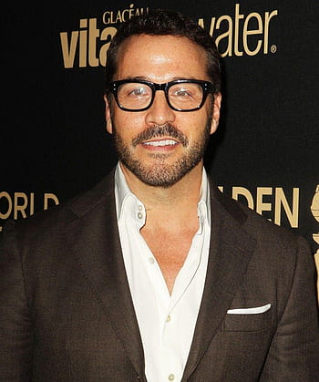 The Enigmatic Appeal of Jeremy Piven: An Actor Who Commands Attention